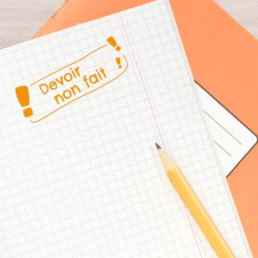 Tampon pour enseignant avec texte Devoir non fait